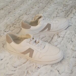 MIA Women's Size 9.5 White and Tan 'Dad Style' Sneakers, Casual Trendy Shoes